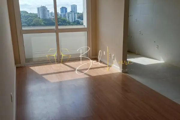 Imagem secundária do Zara Ian